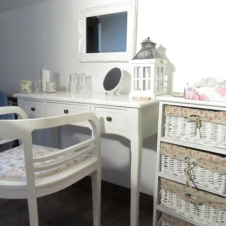 La Maison Au Coin 3* 勒维雅昂